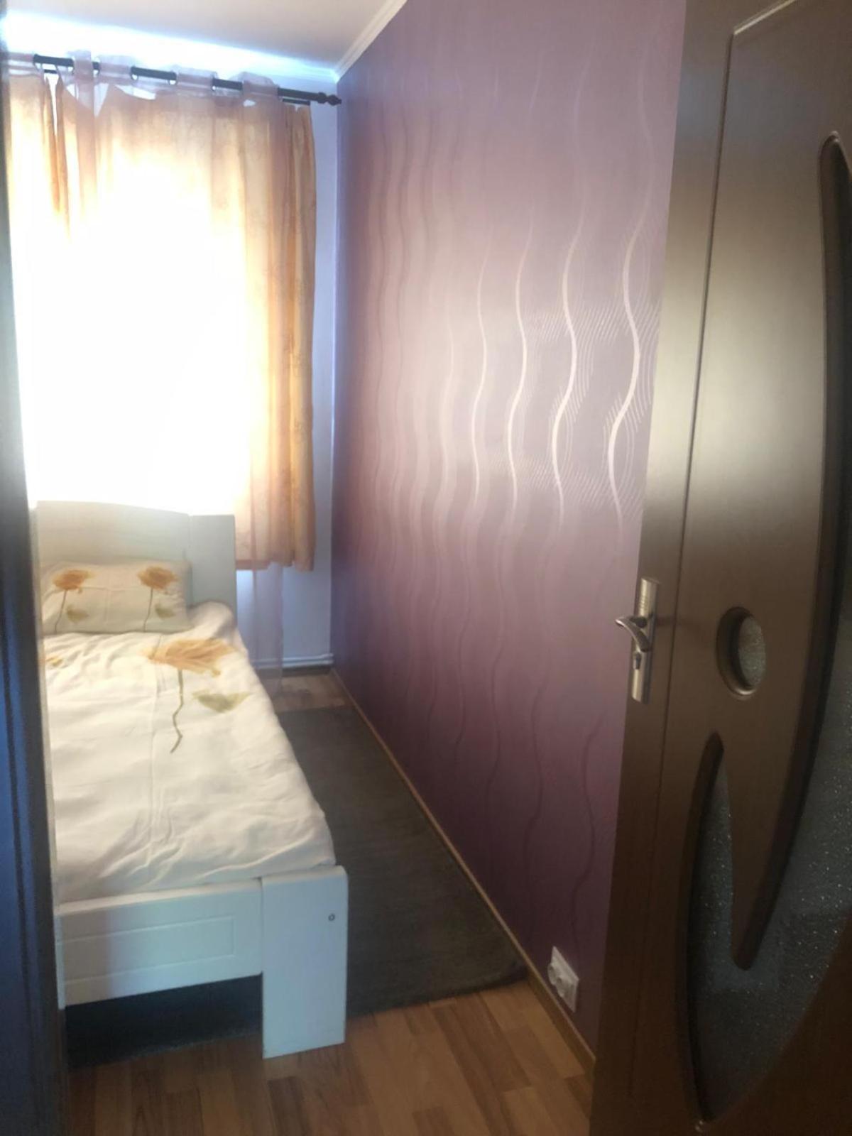 Apartament Cu 3 Camere La Poala Muntilor Fagaras فيكتوريا المظهر الخارجي الصورة